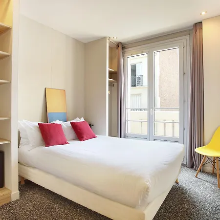 Auguste 3* París