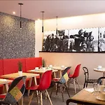 Auguste Hotel