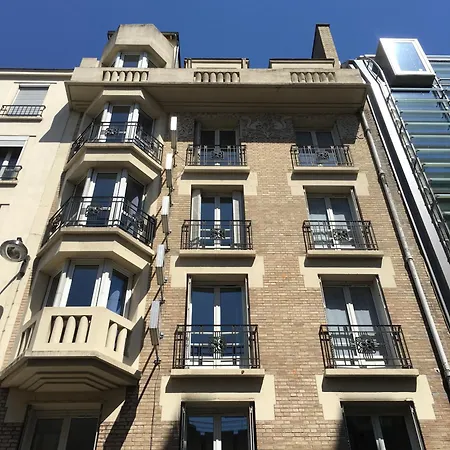 فندق أوغست 3*