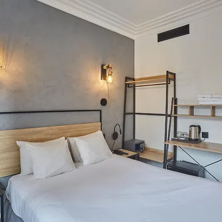 Auguste 3* Париж