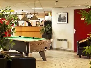 Отель Auguste 3*