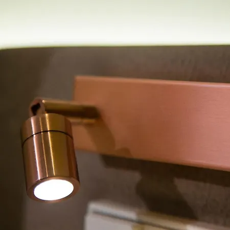 أوغست فندق 3*